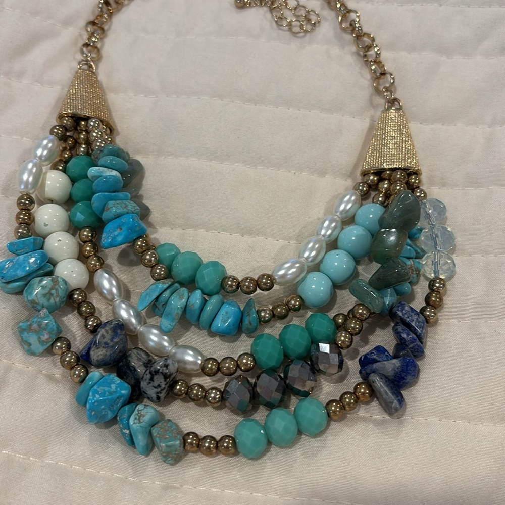 Elegant Multi-Color Beaded Necklace - Picture 2 of 7